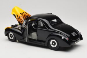 Ford Deluxe Hot Rod Juodas Universal Hobbies 1:18 6002 Metalas - nuotrauka 5 iš 8