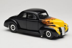 Ford Deluxe Hot Rod Juodas Universal Hobbies 1:18 6002 Metalas - nuotrauka 6 iš 8