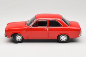 Ford Escort Mk1 Street Raudonas Minichamps 1:18 100081001 Metalas - nuotrauka 4 iš 8