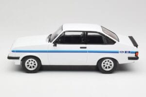 Ford Escort Mk2 RS 2000 Baltas MCG 1:18 MCG18439 Metalas - nuotrauka 3 iš 6