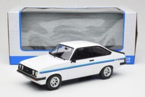 Ford Escort Mk2 RS 2000 Baltas MCG 1:18 MCG18439 Metalas - nuotrauka 6 iš 6