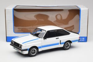 Ford Escort Mk2 RS 2000 X-Pack Diamond Baltas & Mėlynas Stripe MCG 1:18 MCG18350 Metalas - nuotrauka 6 iš 6