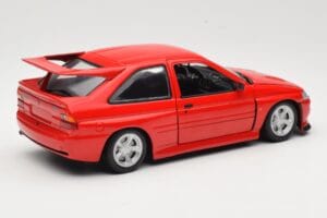 Ford Escort Mk5 RS Cosworth Raudonas UT Models 1:18 180082102 Metalas - nuotrauka 3 iš 8
