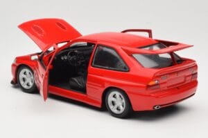 Ford Escort Mk5 RS Cosworth Raudonas UT Models 1:18 180082102 Metalas - nuotrauka 5 iš 8