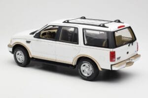 Ford Expedition Eddie Bauer Baltas UT Models 1:18 22712 Metalas - nuotrauka 7 iš 8