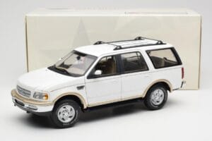 Ford Expedition Eddie Bauer Baltas UT Models 1:18 22712 Metalas - nuotrauka 8 iš 8