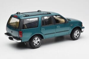 Ford Expedition XLT Žalias Metalinis UT Models 1:18 22717 Metalas - nuotrauka 3 iš 8