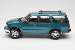 Ford Expedition XLT Žalias Metalinis UT Models 1:18 22717 Metalas - nuotrauka 4 iš 8