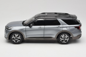 Ford Explorer Pilkas OEM 1:18 FORD2020 Metalas - nuotrauka 4 iš 8