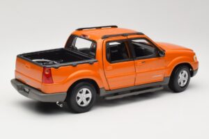 Ford Explorer Sport Trac Oranžinis Maisto 1:18 536891G Metalas - nuotrauka 3 iš 8