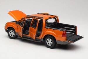 Ford Explorer Sport Trac Oranžinis Maisto 1:18 536891G Metalas - nuotrauka 5 iš 8