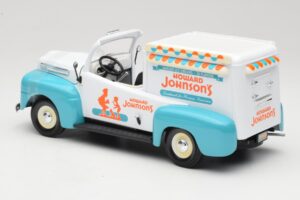 Ford F-1 Howard Johnson's Ice Cream Road Signature 1:18 92229 Metalas - nuotrauka 5 iš 6