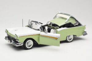 Ford Fairlane Skyliner Žalias & Baltas Sun Star 1:18 FORD003 Metalas - nuotrauka 2 iš 9
