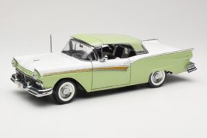Ford Fairlane Skyliner Žalias & Baltas Sun Star 1:18 FORD003 Metalas - nuotrauka 3 iš 9