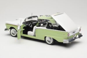 Ford Fairlane Skyliner Žalias & Baltas Sun Star 1:18 FORD003 Metalas - nuotrauka 6 iš 9