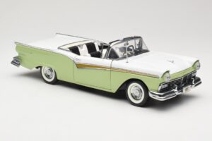 Ford Fairlane Skyliner Žalias & Baltas Sun Star 1:18 FORD003 Metalas - nuotrauka 7 iš 9