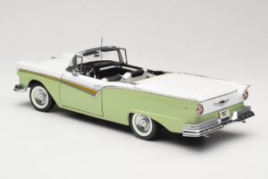Ford Fairlane Skyliner Žalias & Baltas Sun Star 1:18 FORD003 Metalas - nuotrauka 8 iš 9