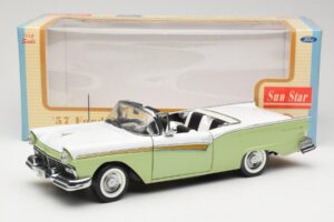 Ford Fairlane Skyliner Žalias & Baltas Sun Star 1:18 FORD003 Metalas - nuotrauka 9 iš 9