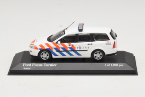 Ford Focus Turnier Politie Minichamps 1:43 430087092 Metalas