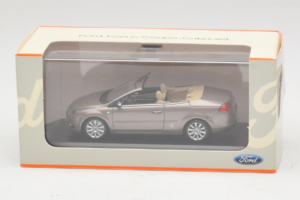 Ford Focus Mk2 CC Pilkas Minichamps 1:43 FORD005 Metalas - nuotrauka 4 iš 4