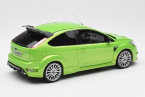 Ford Focus RS Mk2 Žalias Otto 1:18 OT381 Derva - nuotrauka 2 iš 6