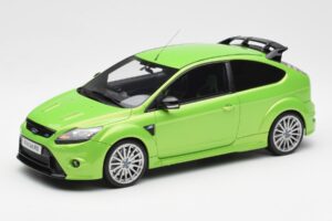 Ford Focus RS Mk2 Žalias Otto 1:18 OT381 Derva