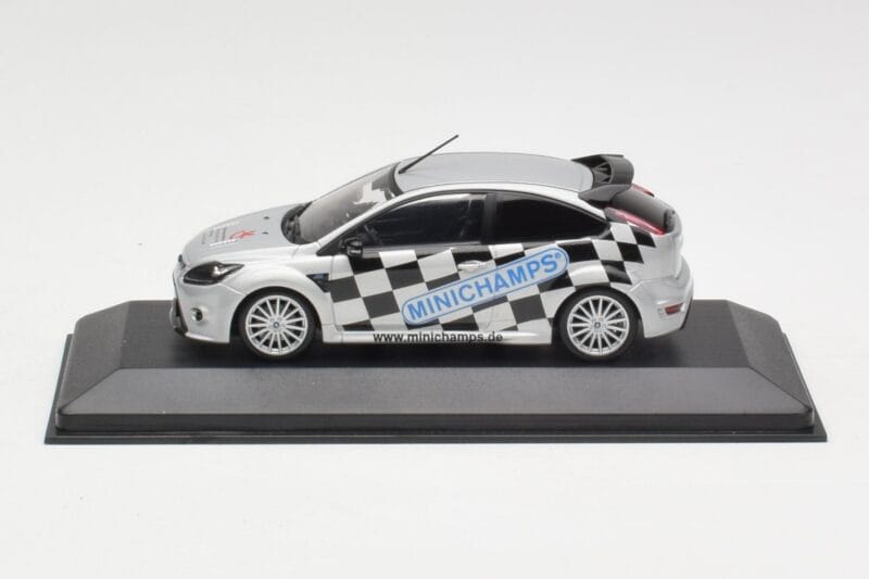 Ford Focus RS Mk2 Toy Fair Nuremberg 2010 Minichamps 1:43 403088105 Metalas