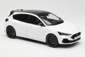 Ford Focus ST Mk4 Frozen Baltas MCG 1:18 MCG18453 Metalas - nuotrauka 4 iš 6