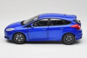 Ford Focus ST Mk2 Blue Metallic Minichamps 1:18 110082001 Metalas - nuotrauka 4 iš 8