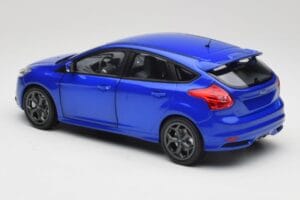 Ford Focus ST Mk2 Blue Metallic Minichamps 1:18 110082001 Metalas - nuotrauka 7 iš 8