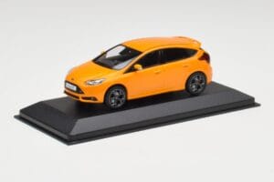 Ford Focus ST Mk3 Tangerine Scream Minichamps 1:43 FOCUS001 Metalas - nuotrauka 2 iš 4