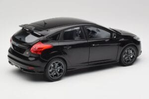 Ford Focus ST Mk2 Panther Black Metallic Minichamps 1:18 110082000 Metalas - nuotrauka 3 iš 8