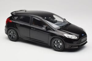 Ford Focus ST Mk2 Panther Black Metallic Minichamps 1:18 110082000 Metalas - nuotrauka 6 iš 8