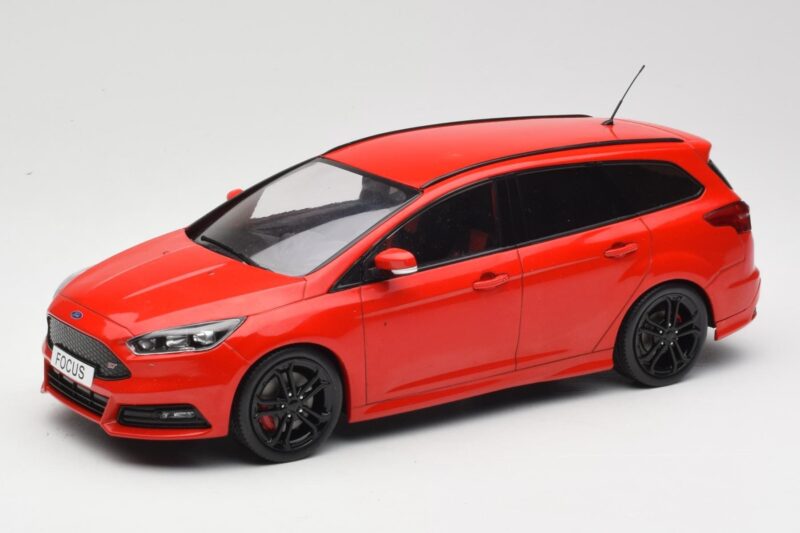 Ford Focus ST Turnier Mk3 Race Red MCG 1:18 MCG18466 Metalas