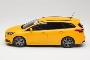 Ford Focus ST Turnier Mk3 Geltonas MCG 1:18 MCG18464 Metalas - nuotrauka 3 iš 6