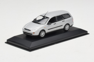 Ford Focus Mk1 Turnier Sidabrinis Minichamps 1:43 FOCUS004 Metalas - nuotrauka 2 iš 5