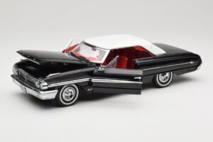 Ford Galaxie 500 Juodas Sun Star 1:18 1442 Metalas - nuotrauka 2 iš 8
