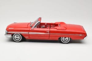 Ford Galaxie 500 Kabrioletas Raudonas Sun Star 1:18 1420 Metalas - nuotrauka 4 iš 8