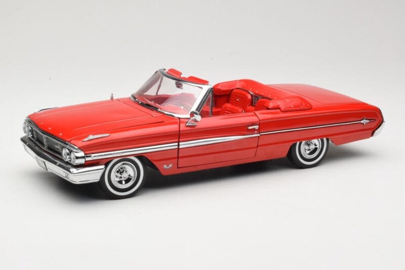 Ford Galaxie 500 Kabrioletas Raudonas Sun Star 1:18 1420 Metalas