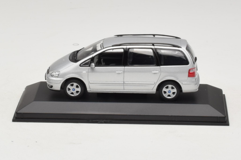 Ford Galaxy Mk2 Sidabrinis Minichamps 1:43 GALAXY001 Metalas