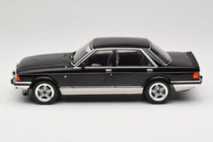Ford Granada Mk2 2.8 Injection Gray Metallic MCG 1:18 MCG18536 Metalas - nuotrauka 3 iš 6