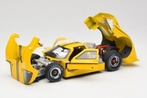Ford GT40 Mk IV Geltonas 1967 Shelby Collectibles 1:18 31414S Metalas - nuotrauka 2 iš 8