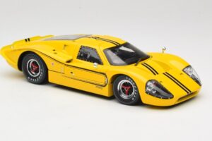 Ford GT40 Mk IV Geltonas 1967 Shelby Collectibles 1:18 31414S Metalas - nuotrauka 6 iš 8