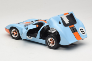 Ford GT40 Gulf #6 J. Ickx / J. Oliver 24 Hours of Le Mans 1969 Eagles Race 1:18 300600 Metalas - nuotrauka 5 iš 8