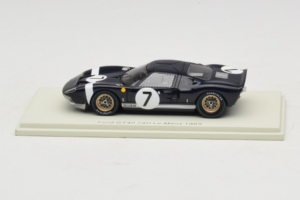 Ford GT40 Mk I #7 B. Bondurant / U. Maglioli 24 Hours of Le Mans 1965 Spark 1:43 S4536 Derva