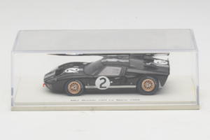 Ford GT40 Mk II #2 B. McLaren / C. Amon Shelby American Winner 24 Hours of Le Mans 1966 Spark 1:43 43LM66-O1 Derva - nuotrauka 4 iš 4