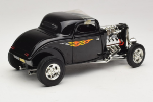 Ford Hot Rod Juodas Rydell High Grease ERTL 1:18 36602 Metalas - nuotrauka 2 iš 6