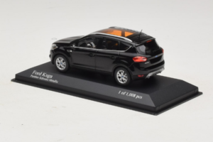 Ford Kuga Black Metallic Minichamps 1:43 400087202 Metalas - nuotrauka 3 iš 4