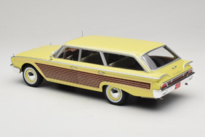 Ford Country Squire Geltonas MCG 1:18 MCG18048 Metalas - nuotrauka 5 iš 6