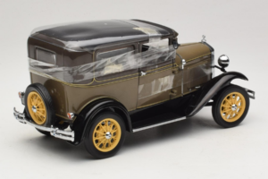 Ford Model A Tudor Chicle Drab Motor City 1:18 41003 Metalas - nuotrauka 2 iš 6